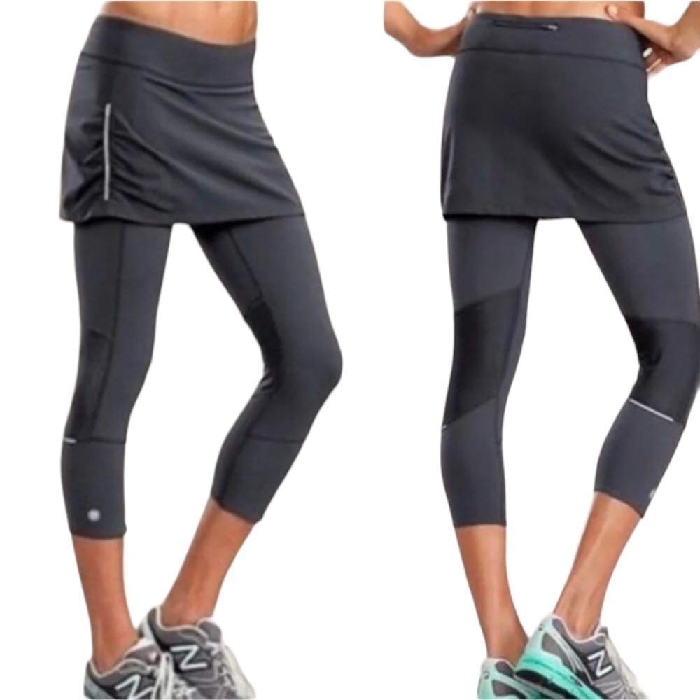 Athleta Women’s Contender 2 In 1 Capris/Skirt/Leggings - Picture 2 of 8